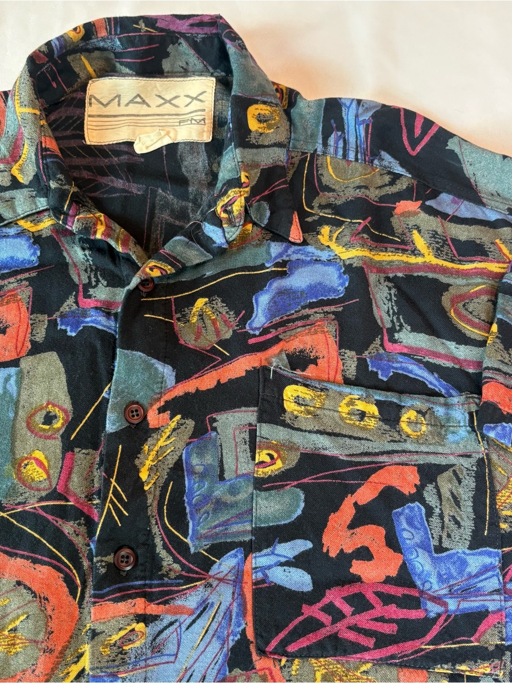 VTG Maxx FM Abstract Graphic Button Up Rayon Shirt